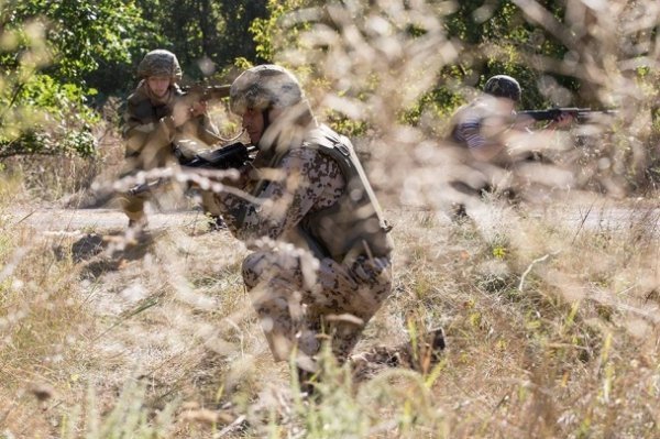 Вражаючі будні українських військових . ФОТО