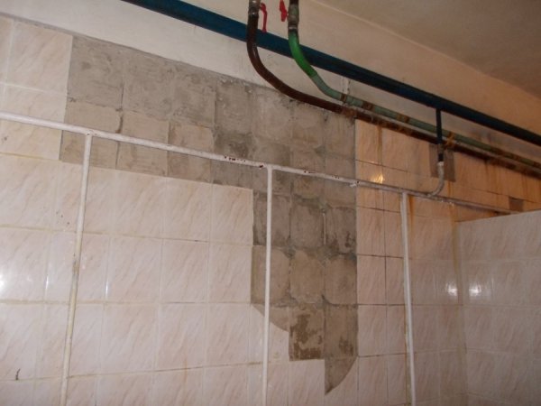 Грибок, корозія і дірявий дах: яким продали кінотеатр «Промінь». ФОТО