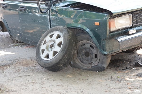 У Луцьку в аварії «знесло» півавто: водій у важкому стані. ФОТО 