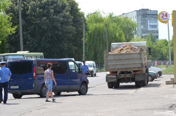У Луцьку в аварії «знесло» півавто: водій у важкому стані. ФОТО 
