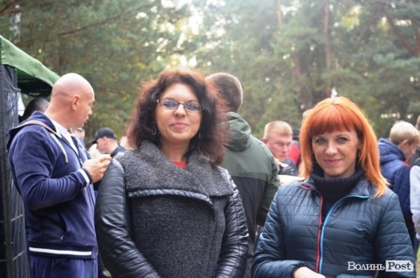 Заплив Гузя та Палиці через Згоранське озеро: як це було. ФОТОРЕПОРТАЖ