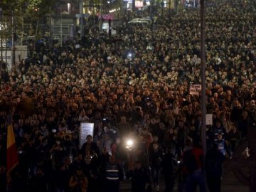 У Румунії 50 тисяч людей вийшли на протест