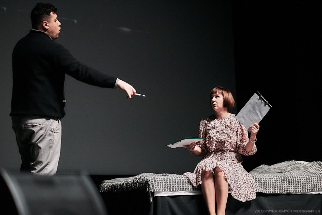 Пікантна вистава «Сексуальне чтиво» знову у Промені*