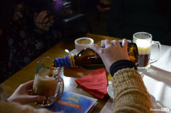 Лучанам пропонують поєднати пиво і Різдво. ФОТО