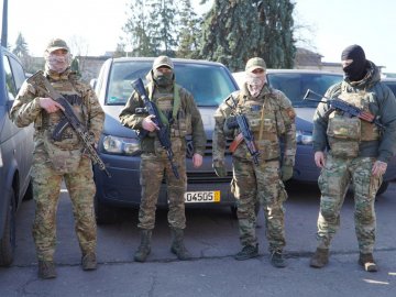 На Волині передали 37 авто для ЗСУ