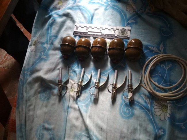 Правоохоронці викрили банду, яка здійснювала вандалізм на Волині