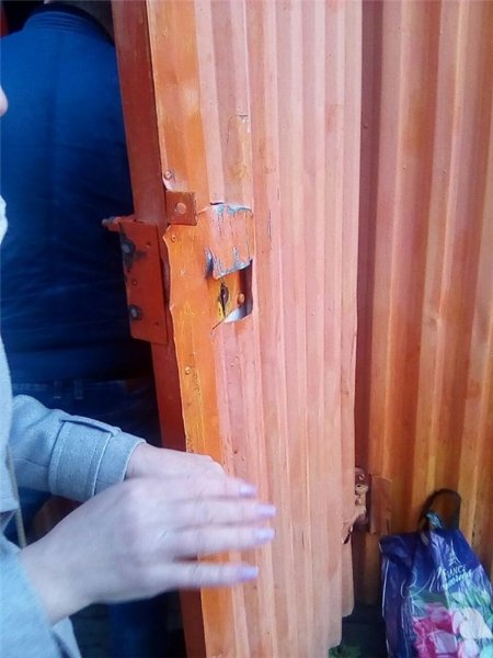 У місті на Волині обікрали кіоск з випічкою. ФОТО