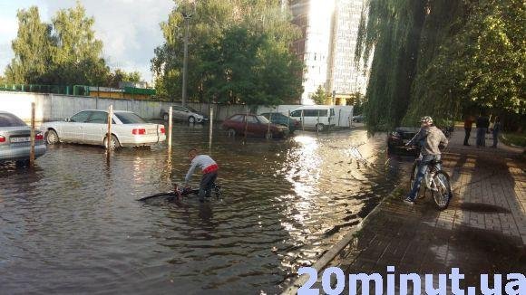 У Тернополі через потужну зливу –  потоп. ФОТО
