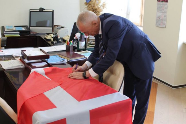 Волинянка поїде на «Ігри нескорених» з прапором, який висів в кабінеті голови ОДА