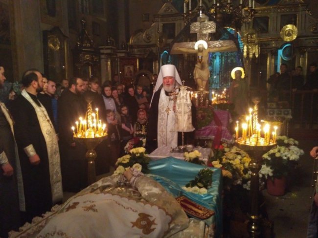 У Луцьку прощаються з митрополитом Ніфонтом