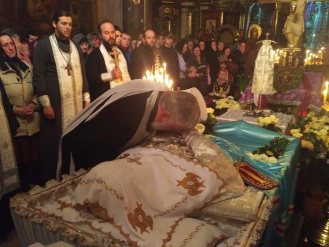 У Луцьку прощаються з митрополитом Ніфонтом