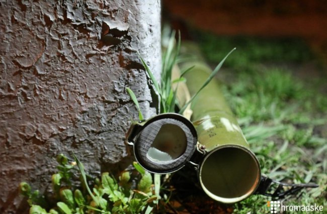 У Києві вночі з гранатомета обстріляли будівлю. ФОТО