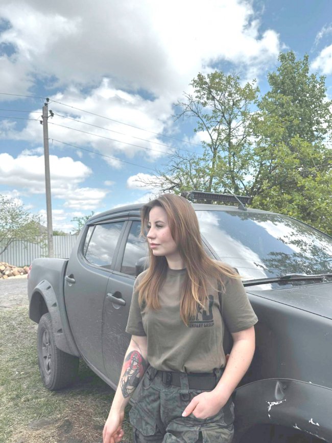 22-річна волинянка підписала контракт і стала «мисливицею на орків». ФОТО