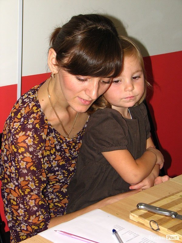 Як луцькі мами вчилися готувати йогурт. ФОТО