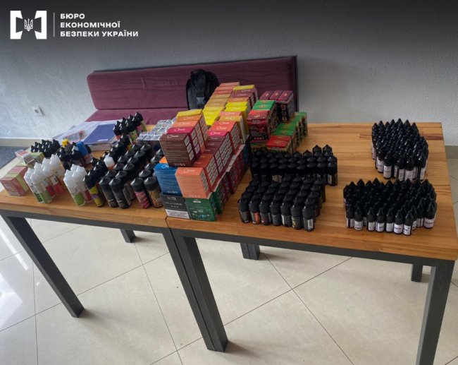 Директор компанії постане перед судом на Волині за контрафактні електронні сигарети