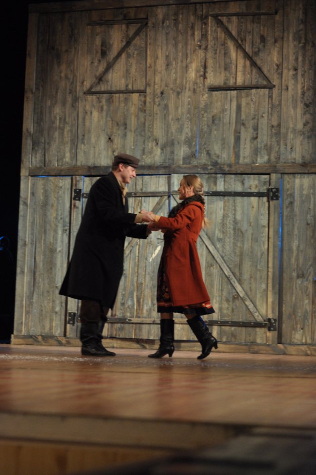 Як простий «лікарський рецепт» може врятувати серце: що покажуть у Волинському драмтеатрі 11 – 15 березня