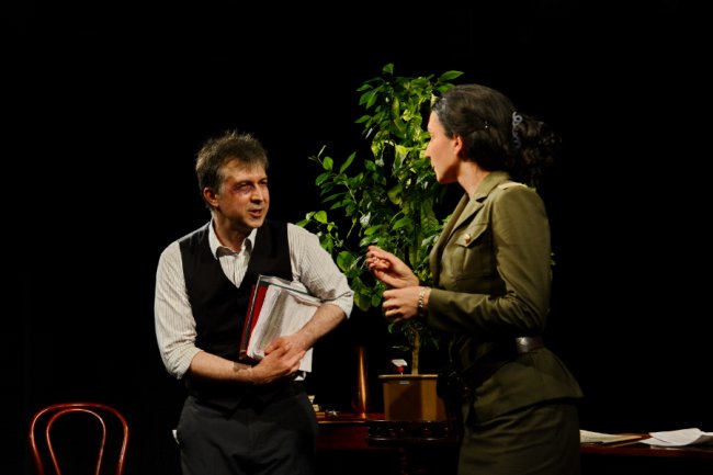 Як простий «лікарський рецепт» може врятувати серце: що покажуть у Волинському драмтеатрі 11 – 15 березня