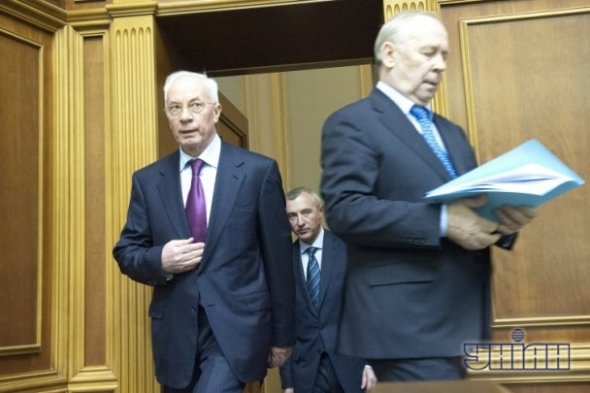 Верховна Рада 3 грудня: злий Азаров і безсила опозиція. ФОТО