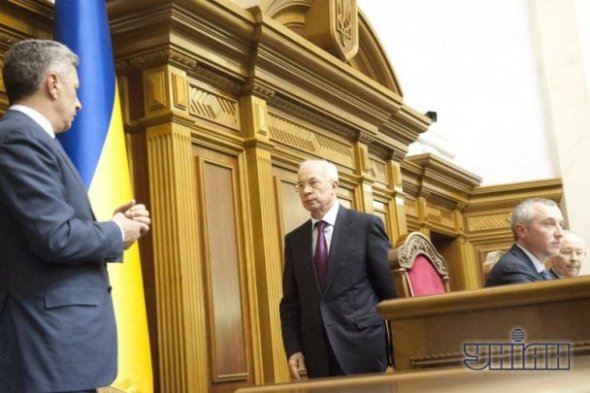 Верховна Рада 3 грудня: злий Азаров і безсила опозиція. ФОТО