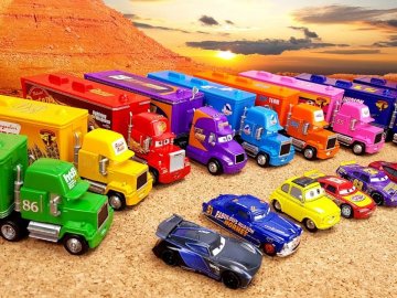Гра з машинками – улюблена дитяча розвага*