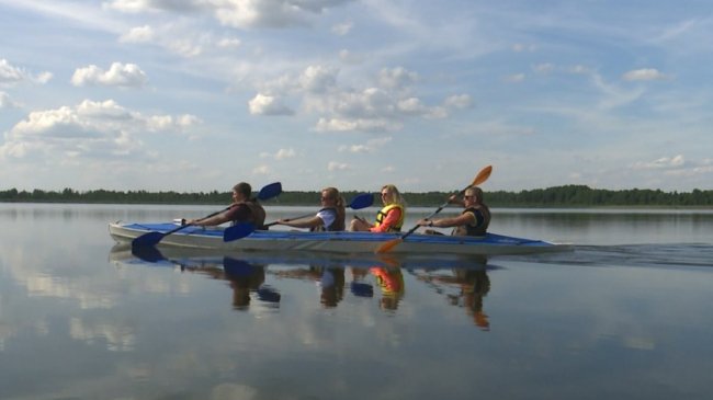 Байдарки, сафарі і веломандрівки: як розважають відпочивальників на Шацьких озерах. ВІДЕО