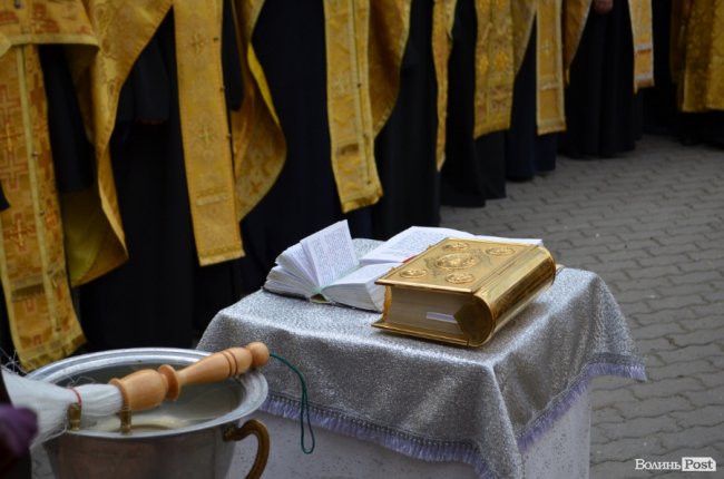 У Луцьку хресною ходою пройшли прихильники церкви Московського патріархату. ФОТО