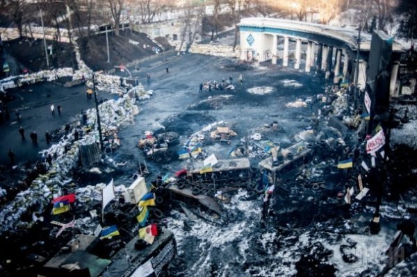 Барикади на Грушевського з висоти пташиного польоту. ФОТО