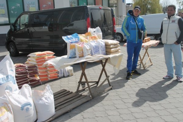 Передвеликодній ярмарок в Луцьку. ФОТО