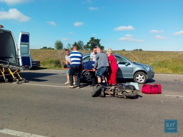 У Нововолинську ДТП: водія скутера забрала швидка. ФОТО