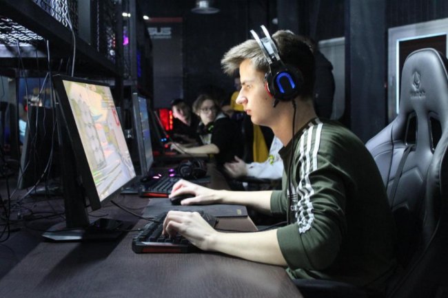 Студенти двох найбільших вишів Волині «рубалися» у «Counter-Strike». ФОТО