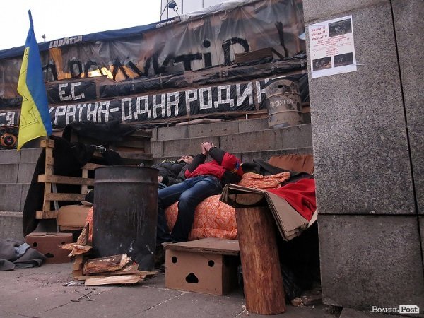 Майдан буденний. НОТАТКИ ОЧЕВИДЦЯ. ФОТО