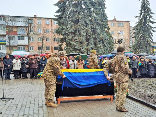 Навіки 43: у Ковелі попрощалися з полеглим зенітником