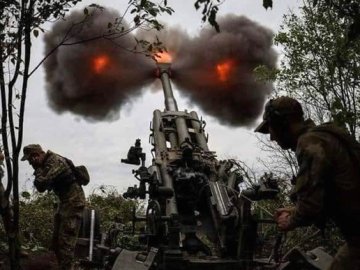 Росія за минулу добу втратила 370 окупантів, 44 танки та літак