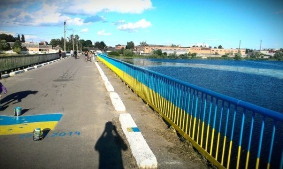 У Ковелі розфарбували міст. ФОТО