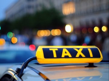 Під час карантину всі таксі Луцька їздитимуть за одним тарифом. ПЕРЕЛІК СЛУЖБ