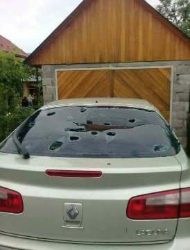 Град на Закарпатті трощив автомобілі та дахи будинків