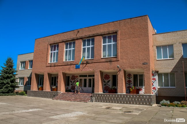 Безіменна вулиця і неназваний ставок: чим особливий неквапливий Вишків. ФОТО