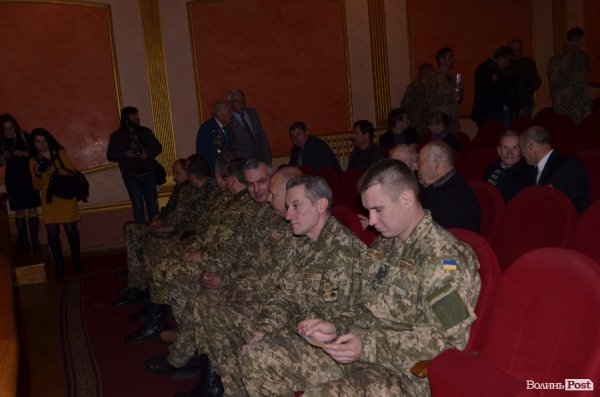 У Луцьку відбулись урочистості з нагоди дня Збройних сил України. ФОТО