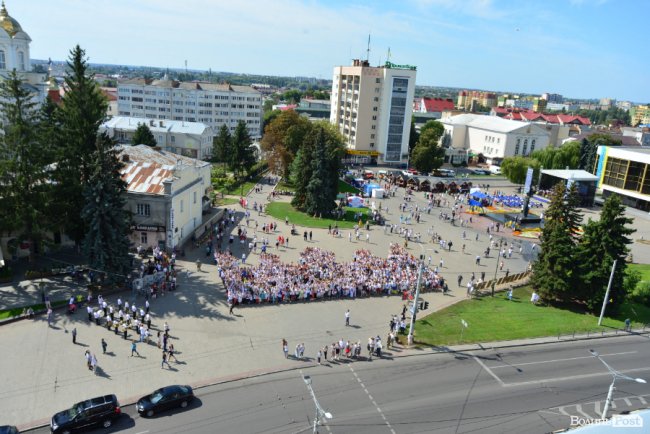 Як виглядала корона Вітовта з даху ЦУМу у Луцьку. ФОТО