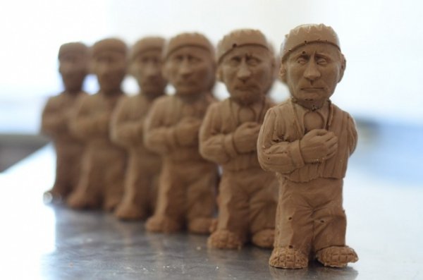 У Львові продають шоколадного Путіна в гамівній сорочці. ФОТО