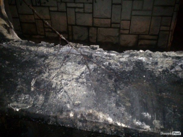 У Луцьку згоріла Стела Героїв