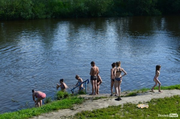 Місто, річка, сонце: у Луцьку стартував купальний сезон. ФОТО