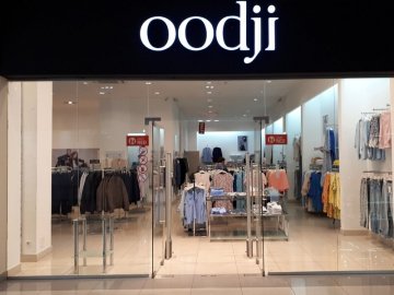 Російський бренд одягу «Oodji» у Луцьку: яка його доля у ЦУМі і «ПортСіty»