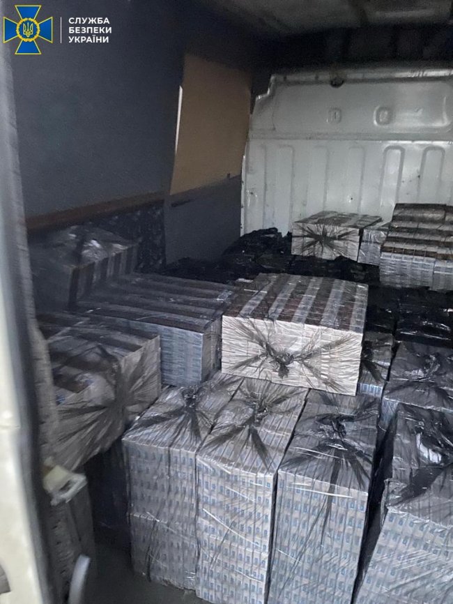 На Волині зупинили вантажівку з контрабандою на понад півтора мільйона гривень. ФОТО
