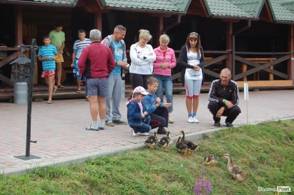 Як відпочивають в університетському таборі на Світязі. ФОТО