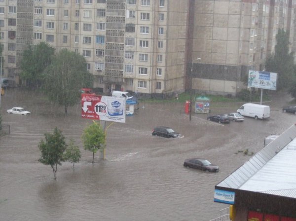 Луцьк знову плаває. ФОТО. ВІДЕО