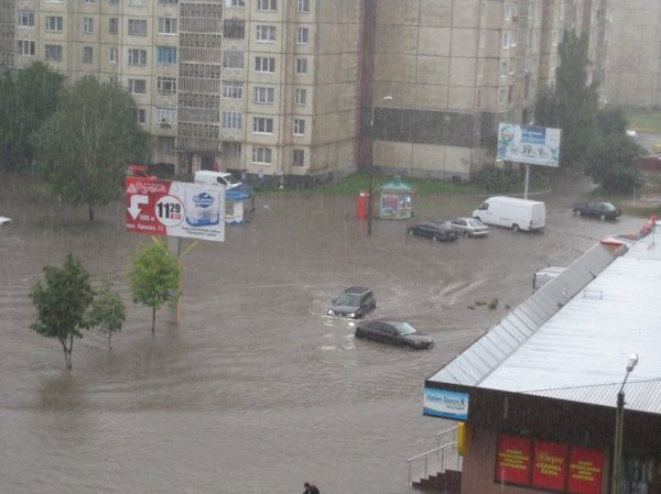 Луцьк знову плаває. ФОТО. ВІДЕО