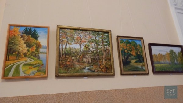 У Володимирі-Волинському - виставка картин на осінню тематику. ФОТО