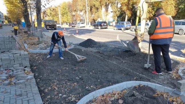 У Луцьку частково відновили ремонт проспекту Волі. ВІДЕО