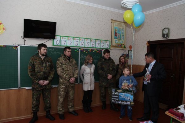 Сину волинського Героя влаштували сюрприз посеред уроку